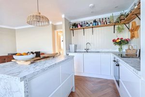 Photo 16- click for photo gallery